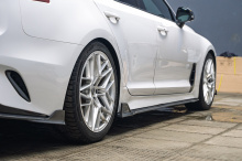 111429 Монтаж тюнинг-обвеса и LED-подсветка салона Kia Stinger