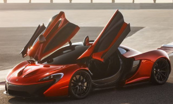 McLaren P1 против Porsche 918 Spyder