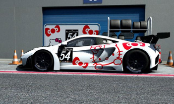 Разбился единственный Hello Kitty McLaren