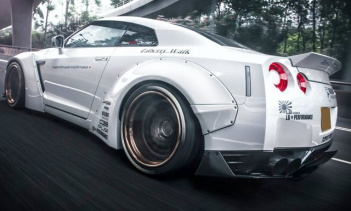 Первый Nissan GT-R Liberty Walk в Гонг-Конге