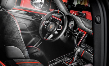 Carlex Design преобразили интерьер Porsche Macan