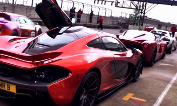 Самое горячее трио гиперкаров на треке