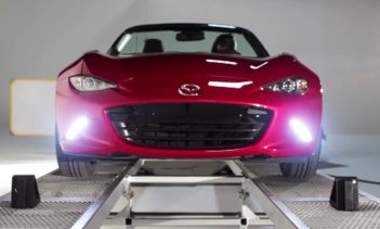 Mazda демонстрирует распределение веса 50 на 50 MX-5