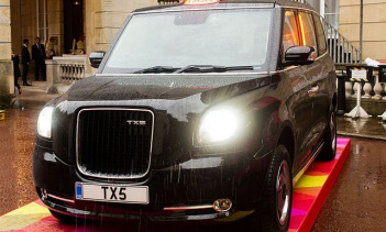 Знаменитое лондонское такси станет электрическим к 2017