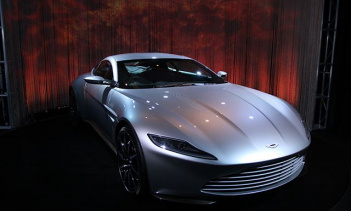 Безумный Aston Martin DB10 Джеймса Бонда