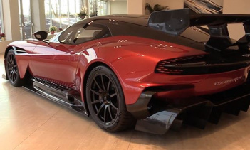 Aston Martin Vulcan - cамый сумасшедший суперкар Британии
