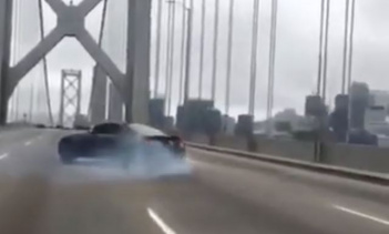 Водитель выбрал не самое удачное место для дрифта