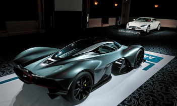 Гиперкар Aston Martin AM-RB 001 будет использовать двигатель Cosworth V12