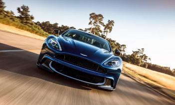 Новые фотографии 2017 Aston Martin Vanquish S Volante
