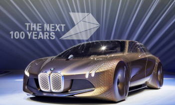 Беспилотный BMW выйдет на рынок в 2021 году