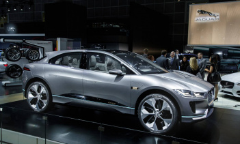 Создатели G-Wagon Magna Steyr построили Jaguar I-Pace