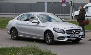Фэйслифтинг 2018 Mercedes-Benz C-Class - шпионские снимки