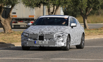 Шпионские снимки следующего поколения 2018 Mercedes-Benz CLS