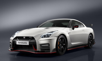 Nissan показал 2017 GT-R NISMO