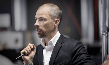 Андерс Варминг покидает MINI