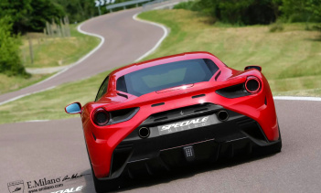 Ferrari представил рендеры 488 Speciale