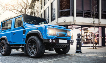 Всякий раз, когда вы хотите произвести впечатление брутальным стилем или пробраться по недоступному маршруту, этот автомобиль всегда готов вам помочь.