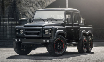 Он оснащен новой крышей, новой конструкцией рулевого колеса, новыми рукоятками для пассажиров, новыми дверными ручками, центральным перчаточным ящиком и вентилируемыми педалями. Салон выглядит комфортно и разработан для приятного вождения.