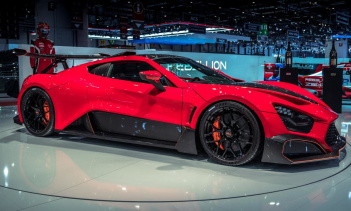  Zenvo TSR-S показывает динамическое крыло в действии
