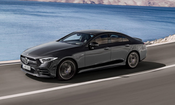 53-е будут оснащены 3,6-литровым битурбо бензиновым двигателем с шестью цилиндрами, который включает новейшую технологию EQ Boost бренда. Кроме того, двигатель способен производить 435 л.с. и 520 Нм крутящего момента и дополнительные 20 л.с. и 250 Нм