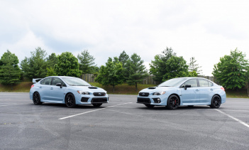 Она получает также тормозные суппорты Brembo в серебристой отделке с черным логотипом STI и черный кожаный интерьер с кожаным рулевым колесом с красной строчкой.