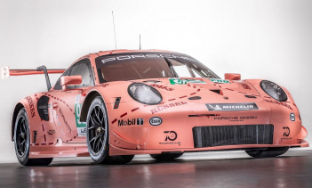 Porsche даже вытащил чучело свиней из Ikea и раздавал свинину своим поклонникам на гонке. Компания также назвала каждый pitstop  - 