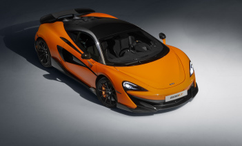 Самый мощный McLaren поставляется с невероятными функциями, серьезными намерениями и как всегда передовыми технологиями.