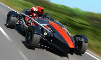 Ariel Atom 4 будет проходить все европейские испытания (ESSTA) и ADR (австралийские правила проектирования), чтобы позволить Atom 4 продаваться по всей Европе и Австралии с сертификатом соответствия с 2019 года.