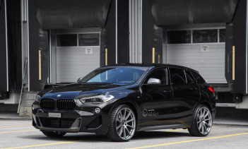 Как брат купе X1, X2 - это прекрасный автомобиль от BMW для каждого рынка в мире.