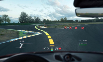 Система выглядит, как кадры из Forza Motorsports, воплощенные в жизнь, и мы не можем дождаться, когда она появится на автомобилях Porsche в будущем.