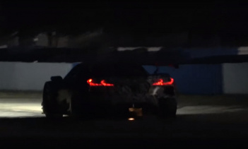 GT будет оснащен 4,2-литровым V8 с турбонаддувом от Cadillac, в то время как Grand Sport предположительно получит чудовищный 5,5-литровый V8 с турбонаддувом, которым поделился  с гоночным C8.R.