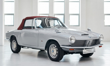 После 5013 купе и 363 кабриолетов, которые Glas произвел самостоятельно, BMW в итоге выпустит еще 1259 под своим собственным именем. Он снова вернулся к Пьетро Фруа, чтобы превратить 1600 GT в кабриолет, но планы в конечном итоге изменились, и было с