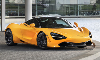 Каждый автомобиль имеет индивидуальную нумерацию и даже поставляется с брелоком, окрашенным в тот же оттенок оранжевого, что и кузов, с надписью «Spa 68».