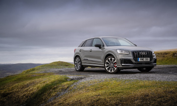 С огромной мощностью и многочисленными передовыми системами и гаджетами дебютирует новый Audi SQ2!