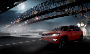 Jeep анонсирует новые пакеты Night Eagle для Compass и Rengade!