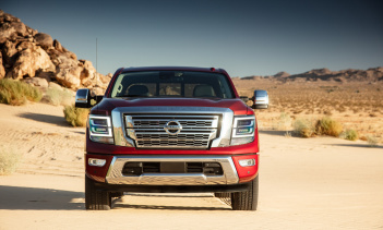 Кроме того, автомобиль предлагается с тремя новыми вариантами отделки кузова - Red Alert, Baja Storm и Cardinal Red Metallic (премиум-цвет), а также Brilliant Silver Metallic, Gun Metallic, Super Black, Pearl White TriCoat (премиум-цвет), Glacier Whi