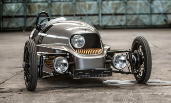 Изначально в EV3 планировалось использовать компоненты другой британской компании под названием Frazer-Nash Energy Systems, но когда фирма больше не могла выполнять условия контракта, проект рухнул. Теперь Morgan попытается извлечь уроки из проекта E