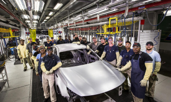 Корейский автопроизводитель начинает делать маски для лица.