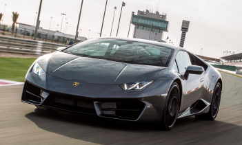 Легко понять позицию его матери по этому вопросу. Но мальчик отказался принять «нет» за ответ. Имея всего 3 доллара в кармане, он забрался на водительское сидение семейного Dodge Journey, завел машину, включил ее и поехал.