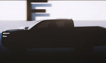 В любом случае, новый Frontier выглядит драматическим шагом вперед по сравнению с устаревшей прошлой моделью, которая существует уже более десяти лет. Хотя детали внешнего вида грузовика остаются в секрете, мы знаем, что под капотом 2021 Frontier дол