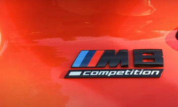 M8 остается собранным на протяжении большей части круга, и его время особенно хорошо, если учесть, что он за рулем был журналист и что купе ехало на своих обычных дорожных шинах Pirelli P Zero. Так что да, M8 - это гораздо больше, чем можно представи