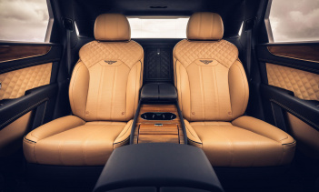 Четырехместная компоновка Bentley Bentayga стала еще лучше