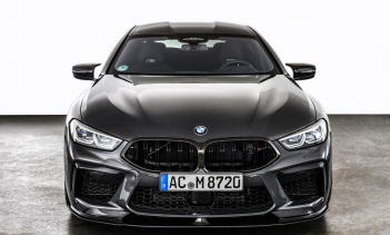 BMW M8 Competition - самый мощный дорожный BMW, производимый в настоящее время. Под капотом находится тот же 4,4-литровый двигатель V8 с двойным турбонаддувом, что и в M5, генерирующий колоссальные 617 лошадиных сил и 749 Нм крутящего момента, что по