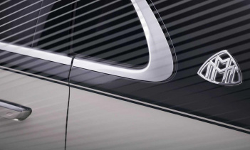 Представленный всего два месяца назад 2021 Mercedes-Benz S-Class является одним из самых роскошных и технологически продвинутых автомобилей на рынке. Стандартный S-класс использует 3,0-литровый рядный шестицилиндровый двигатель с турбонаддувом мощнос