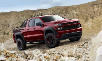 Yenko - один из самых легендарных тюнеров Chevrolet всех времен, и это имя в настоящее время живет благодаря компании Specialty Vehicle Engineering (SVE). SVE в основном работает над спортивными автомобилями, такими как Camaro, но в последнее время к