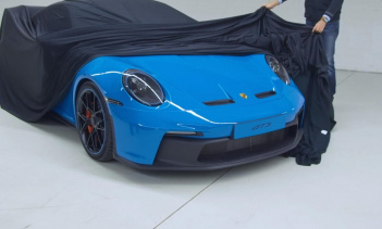 Шасси нового GT3 значительно отличается от прежнего благодаря многорычажной конструкции передней подвески, вдохновленной гонками, впервые в истории 911.