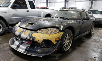 Те, кто умеет решать проблемы, могут найти это предложение очень заманчивым. Скорее всего, двигатель потребуется заменить, а поиск другого Viper GTS V10 второго поколения может оказаться сложной и трудоемкой задачей. Но это может быть самой большой п