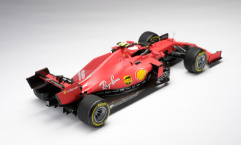 В реальной жизни SF1000 был построен в честь 1000-го Гран-при Scuderia Ferrari в 2020 году, но команде нечего было праздновать в этом году после того, как Ferrari не выиграла ни одной гонки и финишировала шестой в чемпионате конструкторов, это было х