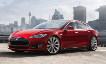 Одна из основных причин перехода на новую систему заключается в том, что было введено несколько крупных обновлений программного обеспечения, которые требуют дополнительных вычислительных мощностей, которых не хватает оригинальному MCU.