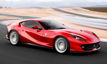 Хотя Ferrari еще не подтвердил это, у публикации есть основания полагать, что 812 GTO может стать последним автомобилем с передним расположением двигателя и атмосферным двигателем V12 от Ferrari, традиция которого восходит к 1948 году.